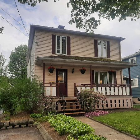La Maison Aux Camelias Bed and Breakfast Coaticook Εξωτερικό φωτογραφία