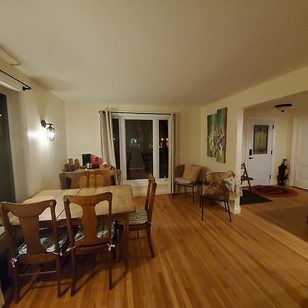 La Maison Aux Camelias Bed and Breakfast Coaticook Εξωτερικό φωτογραφία