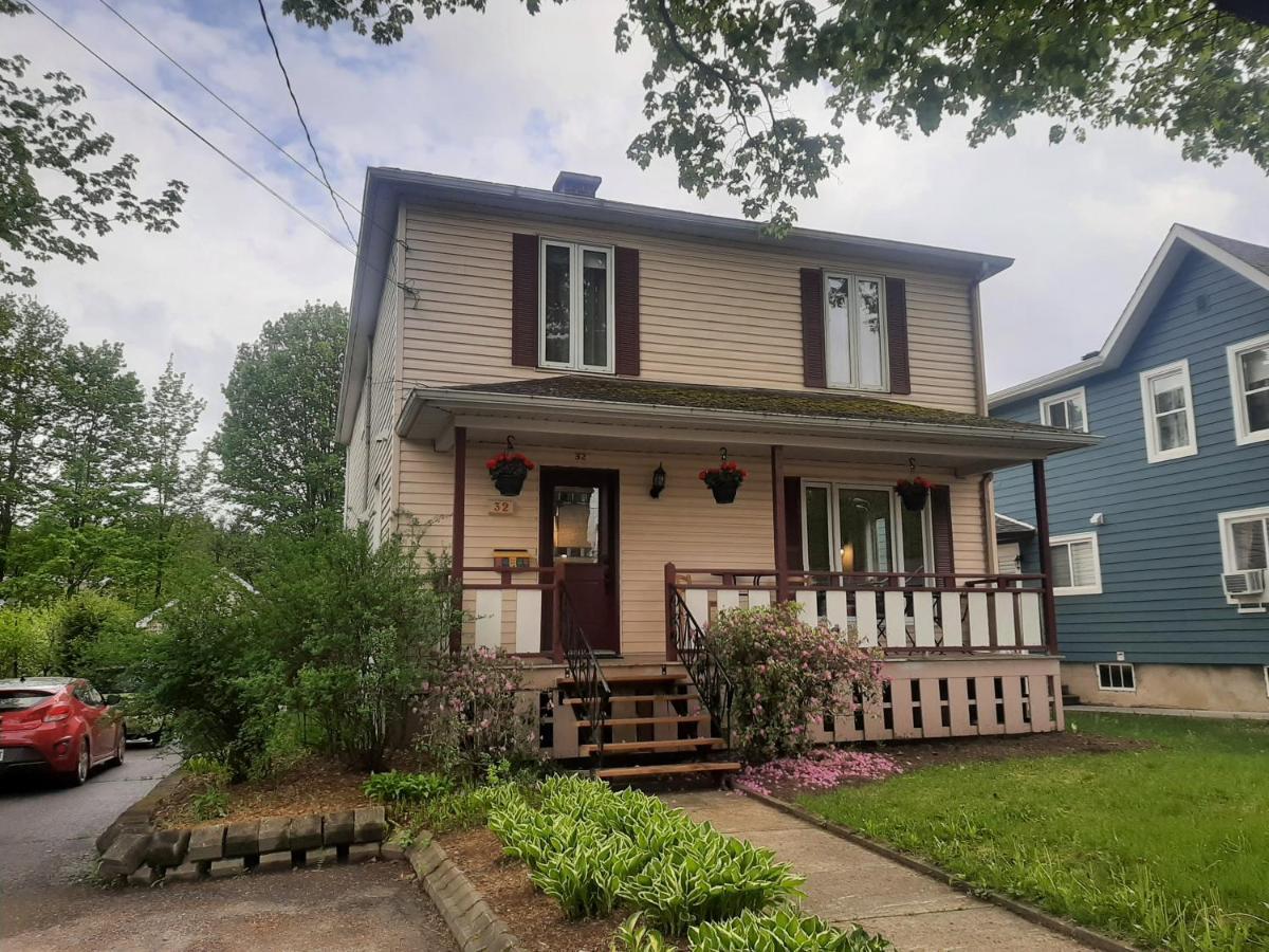La Maison Aux Camelias Bed and Breakfast Coaticook Εξωτερικό φωτογραφία