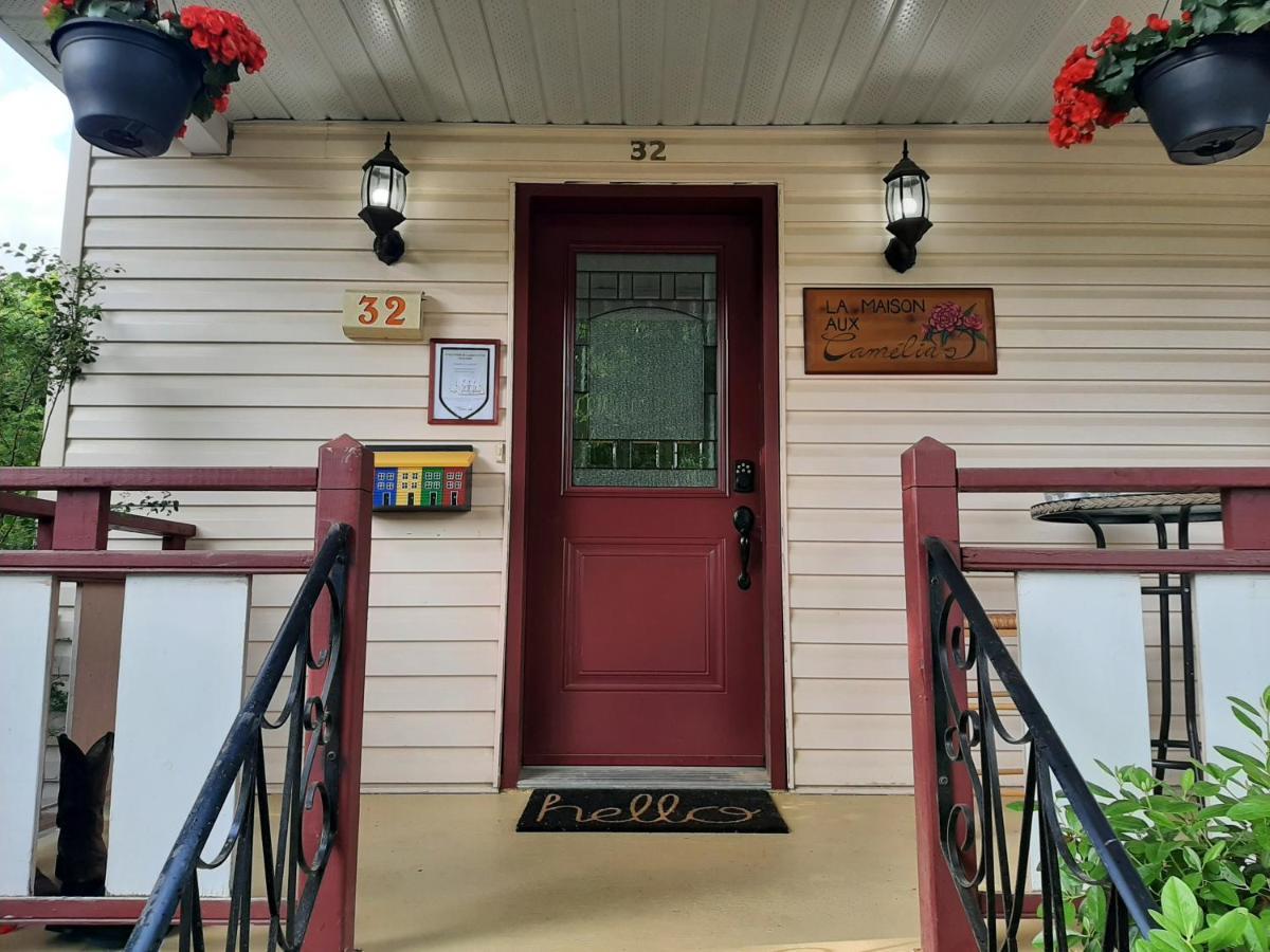 La Maison Aux Camelias Bed and Breakfast Coaticook Εξωτερικό φωτογραφία
