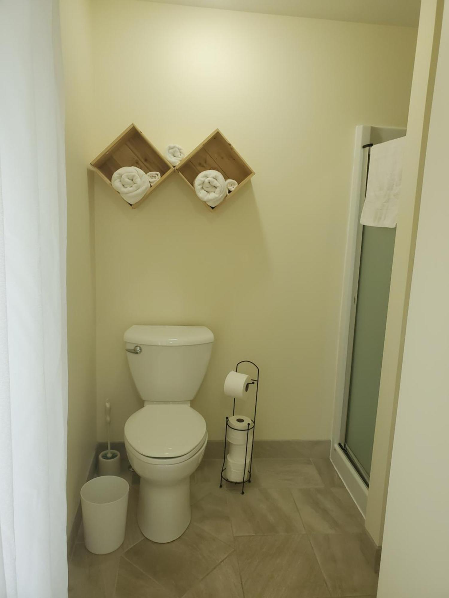 La Maison Aux Camelias Bed and Breakfast Coaticook Δωμάτιο φωτογραφία